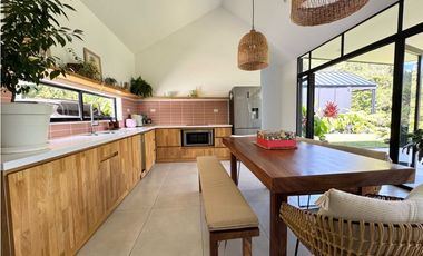 Vendo espectacular Casa Campestre en El Retiro Antioquia