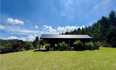 Vendo espectacular Casa Campestre en El Retiro Antioquia