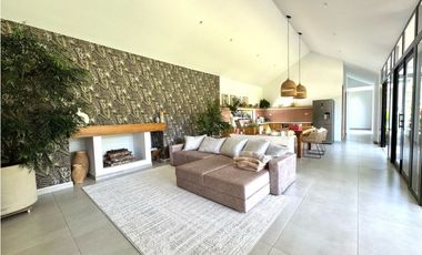 Vendo espectacular Casa Campestre en El Retiro Antioquia