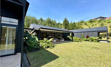 Vendo espectacular Casa Campestre en El Retiro Antioquia