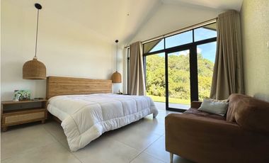 Vendo espectacular Casa Campestre en El Retiro Antioquia