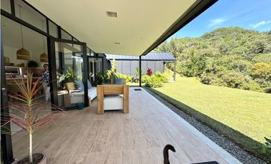 Vendo espectacular Casa Campestre en El Retiro Antioquia