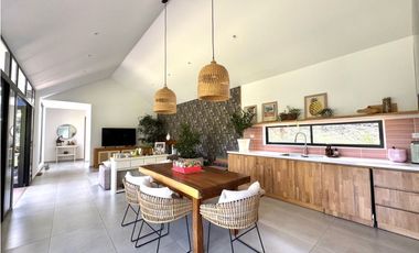 Vendo espectacular Casa Campestre en El Retiro Antioquia