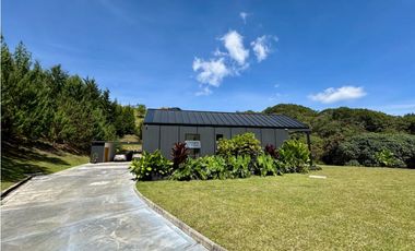 Vendo espectacular Casa Campestre en El Retiro Antioquia