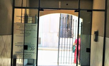 Centro - Zona Tribunales - Oficina en venta sobre 27 de Abril 46m2