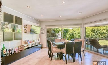 Casa venta - 2 dormitorios 3 baños - Cochera - Pileta - 230mts2 - City Bell, La Plata