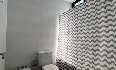 Casa en Venta Barrio Ecuestre - fondo a la laguna