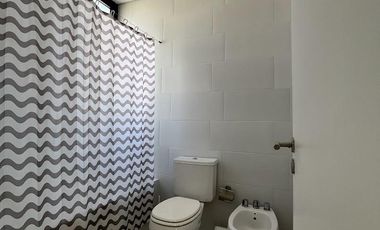 Casa en Venta Barrio Ecuestre - fondo a la laguna