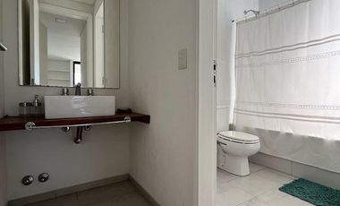 Casa en Venta Barrio Ecuestre - fondo a la laguna