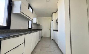 Casa en Venta Barrio Ecuestre - fondo a la laguna