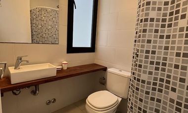 Casa en Venta Barrio Ecuestre - fondo a la laguna