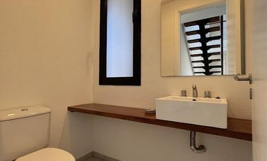 Casa en Venta Barrio Ecuestre - fondo a la laguna