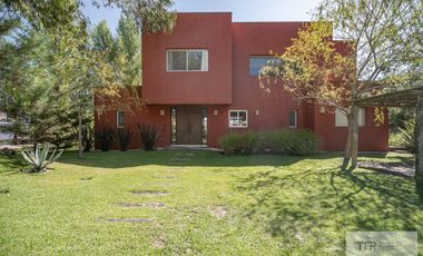 Casa en Venta- Deportivo Lote 190- Costa Esmeralda