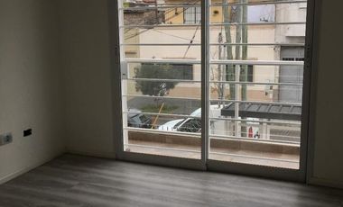 Departamento en venta - 2 dormitorios 2 baños - 66mts2 - Banfield