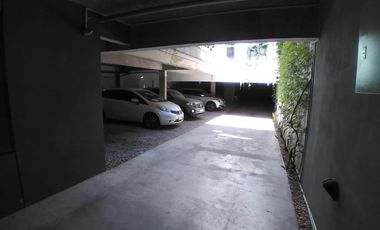 Cochera en PB en venta con porton automatico Seguridad- Palermo