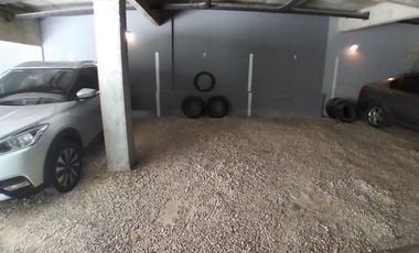 Cochera en PB en venta con porton automatico Seguridad- Palermo