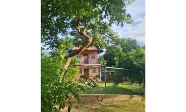 ¡Se Vende Hermosa Cabaña en San Carlos! 🌴