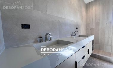 Casa en  Venta  a la laguna 5 ambientes - Puertos - Escobar-al agua-zona norte-