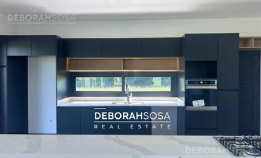 Casa en  Venta  a la laguna 5 ambientes - Puertos - Escobar-al agua-zona norte-