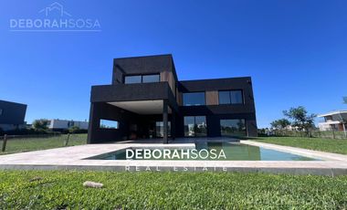 Casa en  Venta  a la laguna 5 ambientes - Puertos - Escobar-al agua-zona norte-