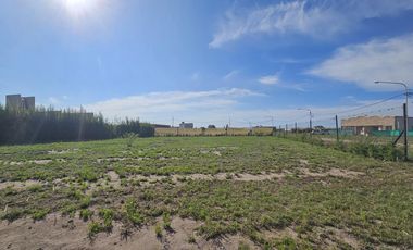Terreno en Nevado Golf Club con cierre y grataeu