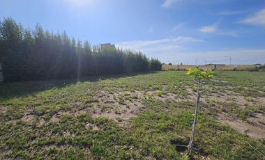 Terreno en Nevado Golf Club con cierre y grataeu