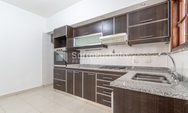 Venta dúplex 3 ambientes con patio y cochera en Ramos Mejia.
