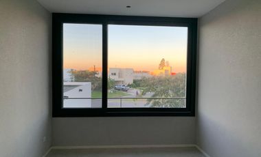 Gran casa sobre lote interno, San Matías, Escobar