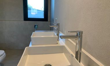 Gran casa sobre lote interno, San Matías, Escobar