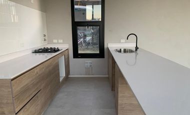 Gran casa sobre lote interno, San Matías, Escobar