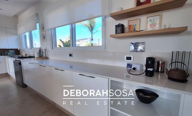 Casa en  Venta en El Canton-a la laguna-zona norte-escobar-el canton -