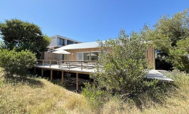 Casa en Venta - Barrio Residencial II Lote 59 de Costa Esmeralda - Escondida y privacidad