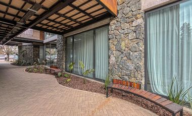 Oficina a estrenar en Aldea Fisherton, Buena Vista Work