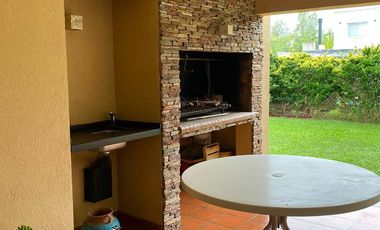 Casa en venta en  barrio La cesarina, General Rodriguez