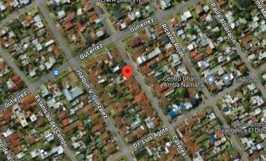 Casa en venta - 2 Dormitorios 1 Baño - 220Mts2 - Cochera - 220Mts2 - Quilmes Oeste