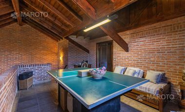CASA EN VENTA EN LOS HORNEROS C.C CON CUATRO DORMITORIOS - MAROTO PROPIEDADES