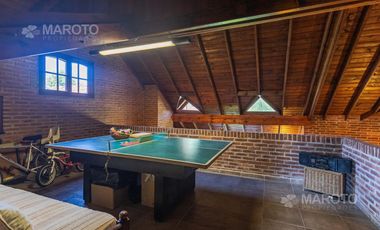 CASA EN VENTA EN LOS HORNEROS C.C CON CUATRO DORMITORIOS - MAROTO PROPIEDADES