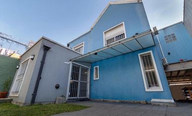 Espectacular casa a metros del Parque Lineal