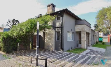 Casa  en venta  Ituzaingó Norte  Barrio Privado Los Olivos