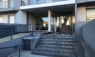 Venta Departamento Monte Grande en Robertson al 400