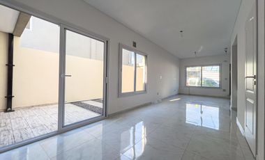 Excelente Dúplex de Calidad a Estrenar en Venta en Ituzaingó