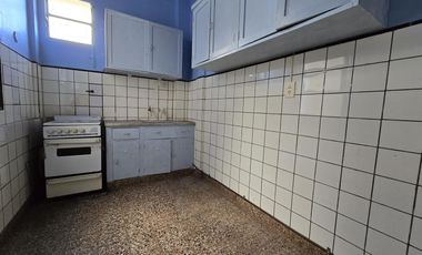 Av. Suarez al 800. Depto 2 amb. en venta, Barrio de La Boca. Amplio!
