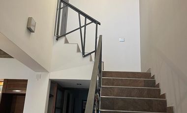 Casa 5 ambientes en venta en  Castelar Norte