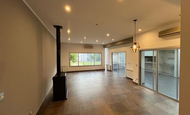 Casa 5 ambientes en venta en  Castelar Norte
