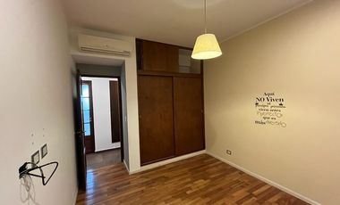 Casa 5 ambientes en venta en  Castelar Norte