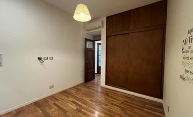 Casa 5 ambientes en venta en  Castelar Norte