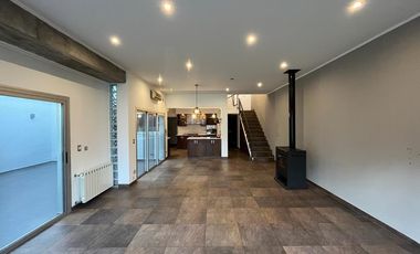Casa 5 ambientes en venta en  Castelar Norte