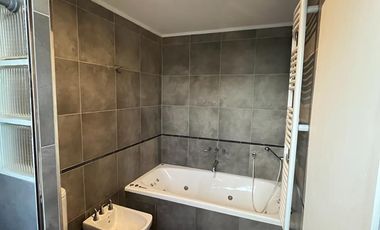 Casa 5 ambientes en venta en  Castelar Norte