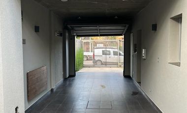 Casa 5 ambientes en venta en  Castelar Norte