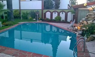 Venta de Importante CHalet S/Lote de 17 X 43M² en Ramos Mejía C/Quincho y Pileta